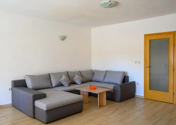 Antonio Apartments