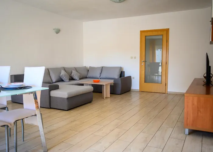 Antonio Apartments